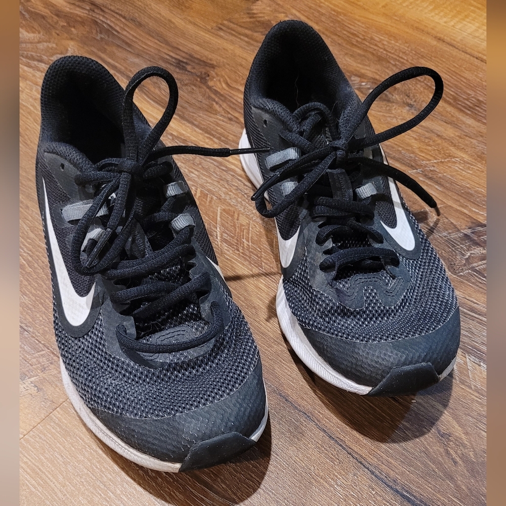 Nike Black and White Running Shoes